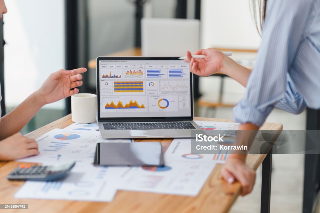  Infographic Designer